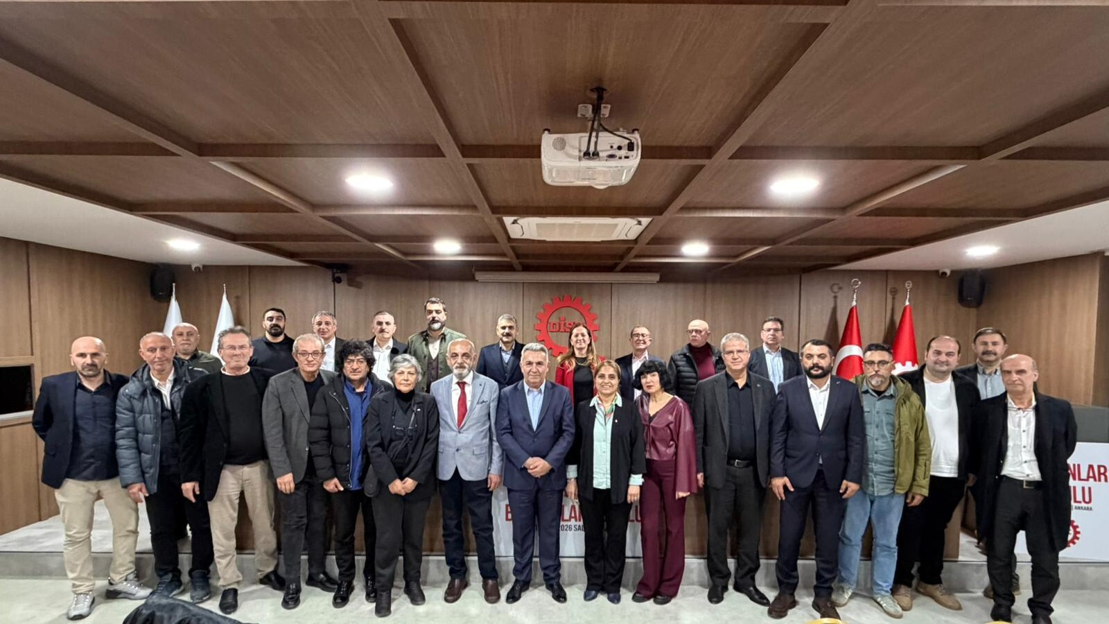 DİSK’ten 1 Mayıs Öncesi Çağrı: "İşçiler Birleşir, Bu Düzen Değişir!"